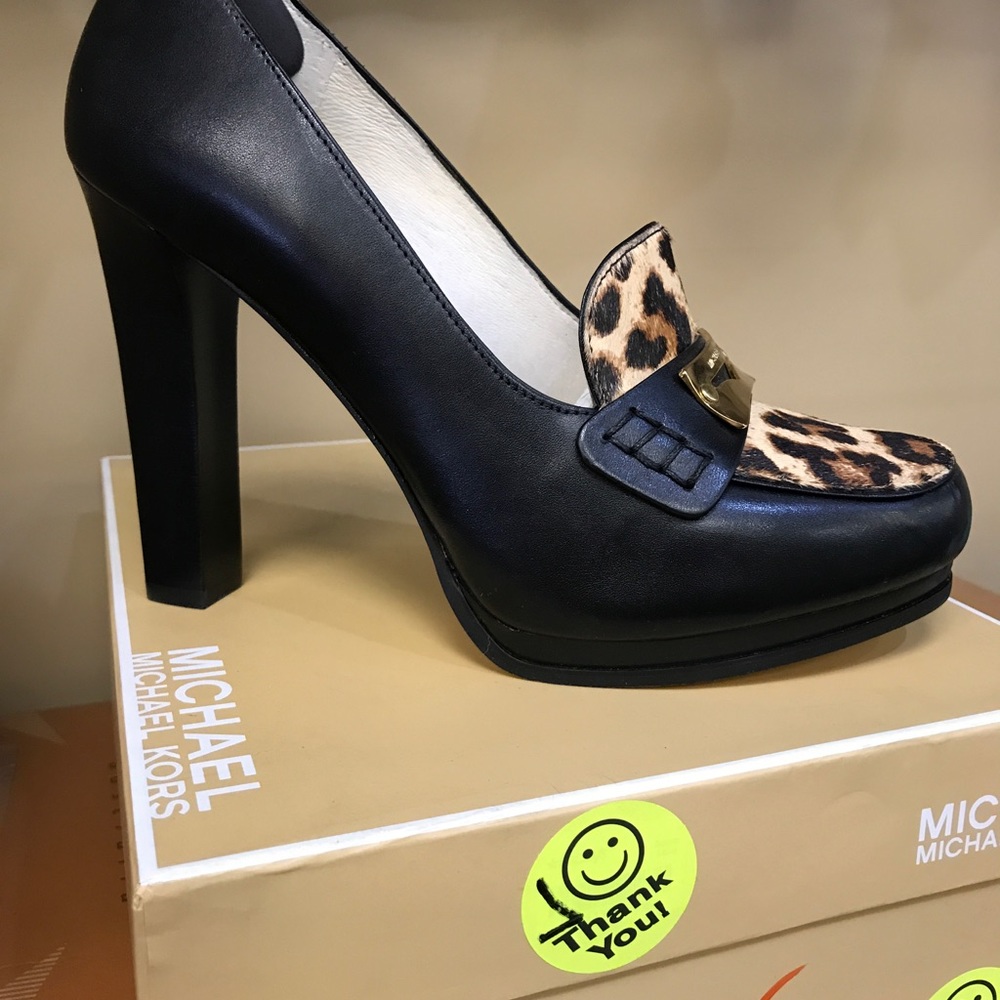 MICHAEL Michael Kors Tierlyn Platform. - Picture 4 of 5